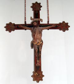 Christus am Kreuz, vier Symbole der Evangelisten an den Enden
